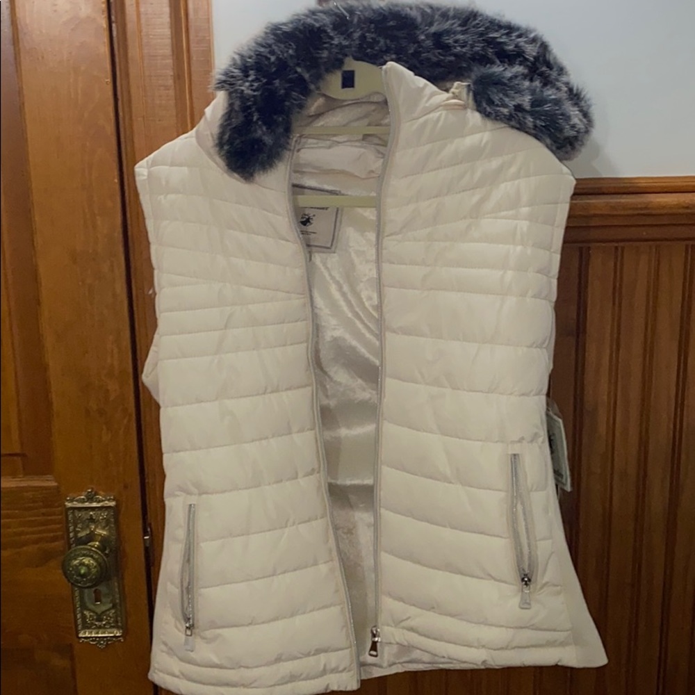 Women’s Greenlander Detachable Fur Hood Vest